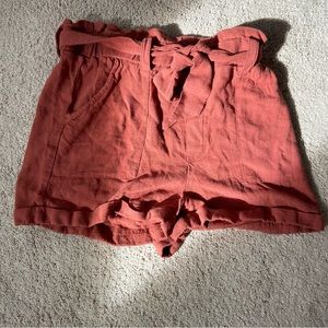 Cute brunt orange shorts!